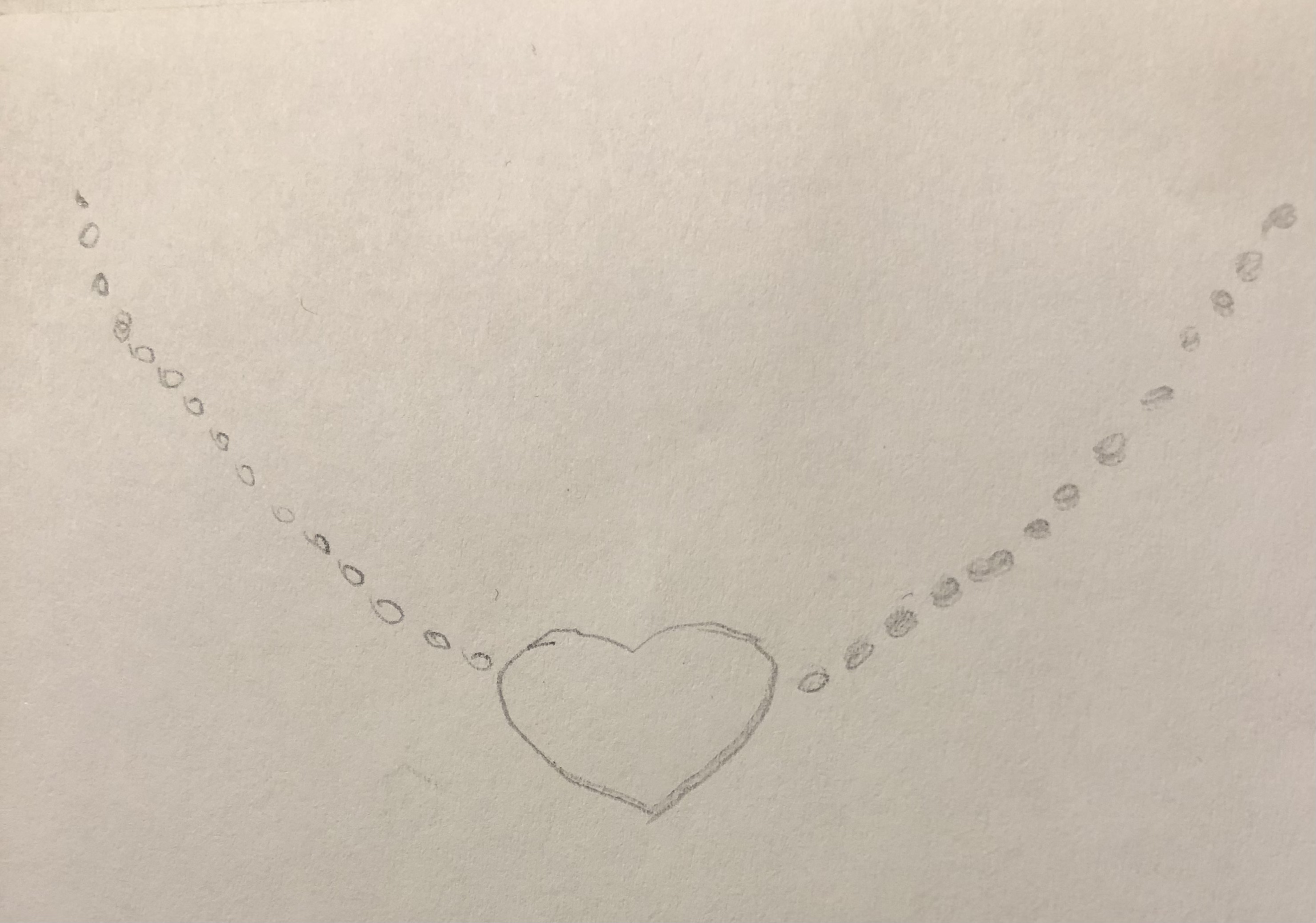 Collana girocollo regolabile con pendente cuore in pasta di corallo rosso